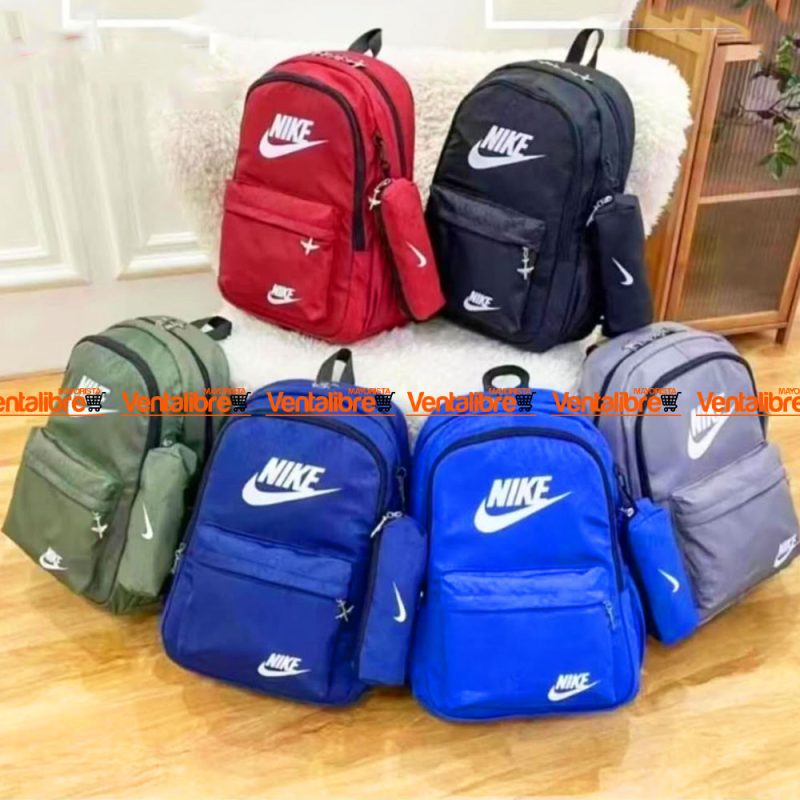 MOCHILA GRANDE DE 18" IMPERMEABLE CON CANOPLA