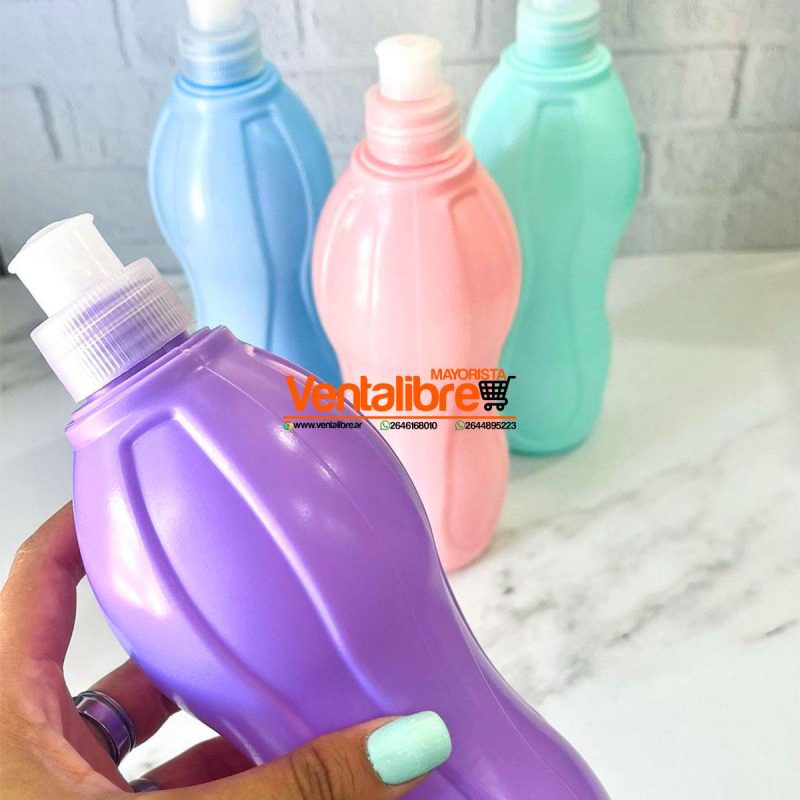 BOTELLA DEPORTIVA CON PICO 500 CC. 21 CM. X 7 CM. VARIOS COLORES