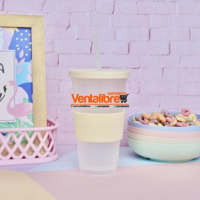 VASOS GRANDES CON TAPA Y SORBETE - Image 2