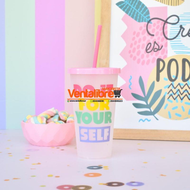 VASO ALTO ESTAMPADO CON TAPA Y SORBETE - Imagen 4