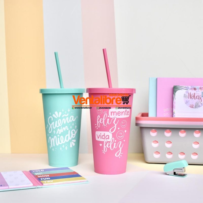 VASOS COLORES ESTAMPADOS CON TAPA Y SORBETE 500 CC. - Imagen 2