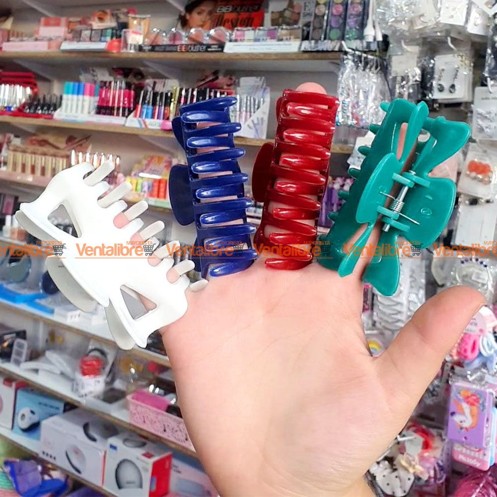 BROCHE GRANDE DE 9 CM. COLORES SURTIDOS