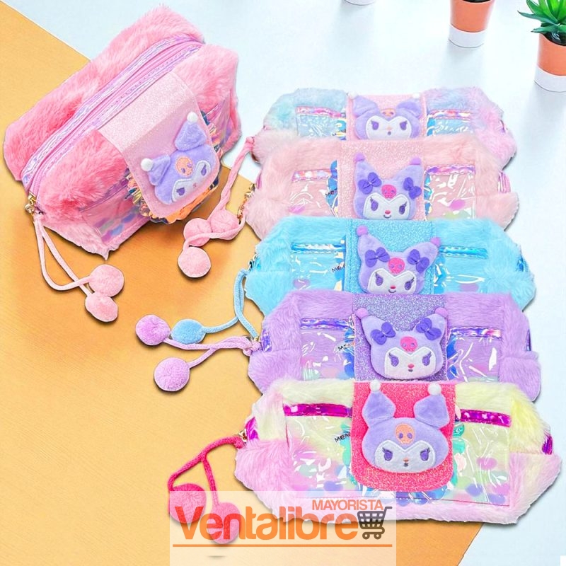 CARTUCHERA NECESER PELUCHE Y POMPÓN ESTAMPA KUROMI