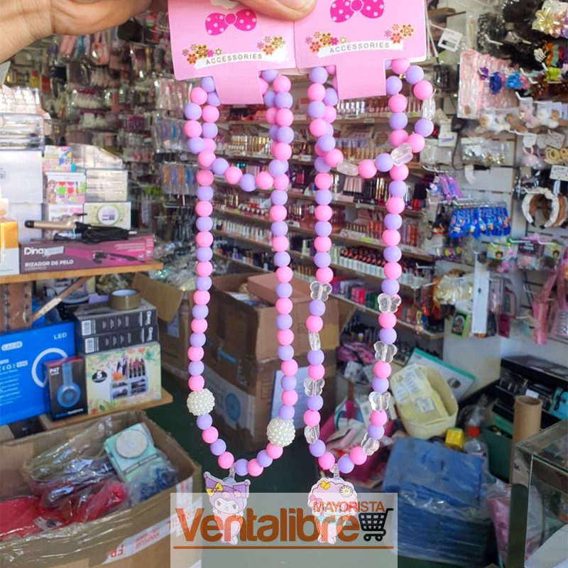 BLÍSTER DE COLLAR Y PULSERA PERLAS APLIQUES Y PERSONAJES