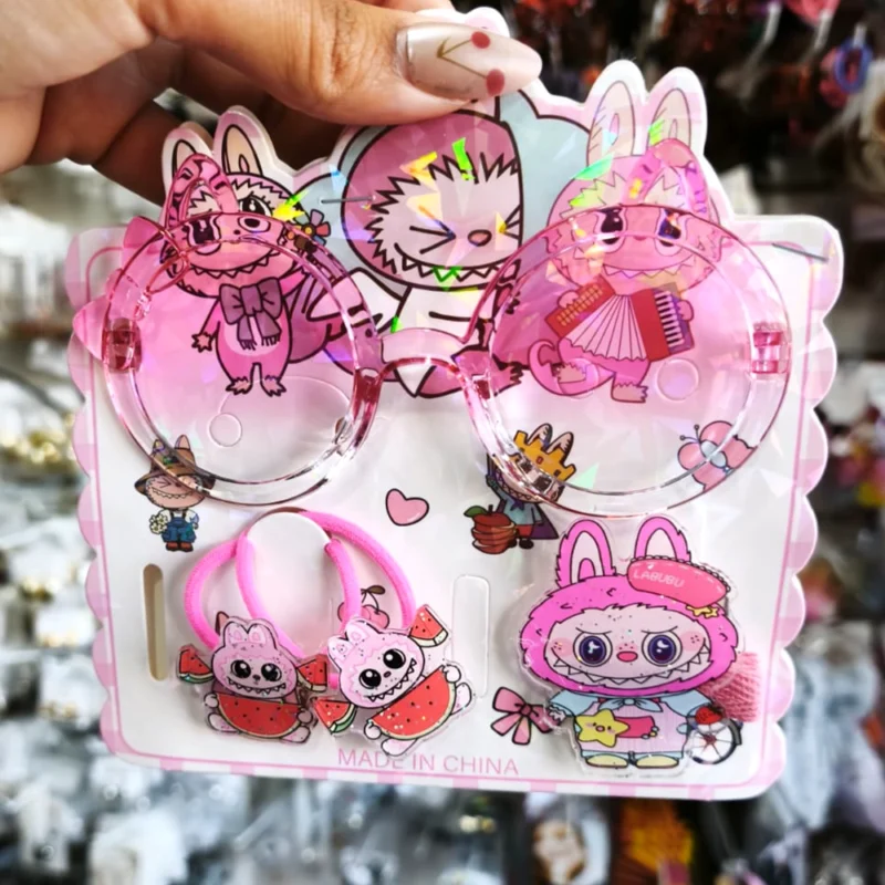 KIT INFANTIL CON ANTEOJO + COLITAS LABUBU