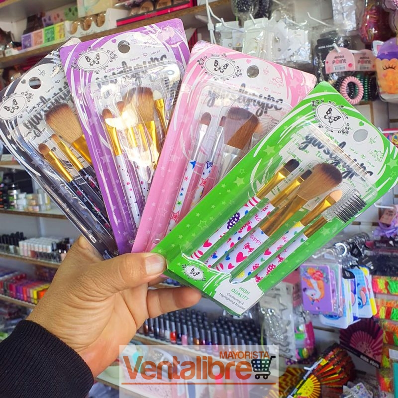 SET DE 5 BROCHAS PARA MAQUILLAJE PROFESIONALES