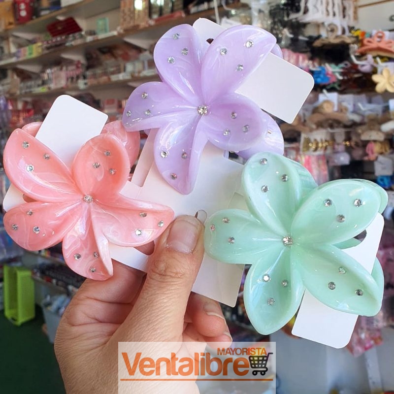 BROCHE FLOR HAWAIANA COLORES EXCELENTE CALIDAD