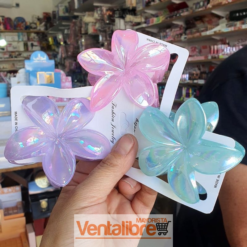 BROCHE FLOR HAWAIANA COLORES EXCELENTE CALIDAD