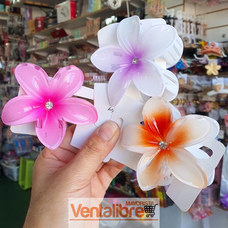 BROCHE FLOR HAWAIANA COLORES EXCELENTE CALIDAD