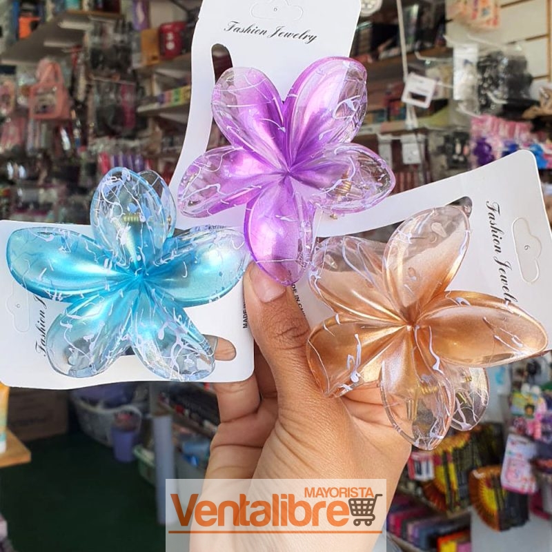 BROCHE FLOR HAWAIANA COLORES EXCELENTE CALIDAD