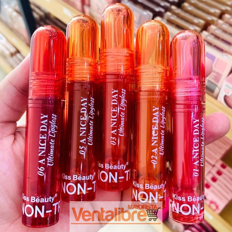 LABIAL INTRANSFERIBLE CON ÁCIDO HIALURÓNICO & DE LARGA DURACIÓN
