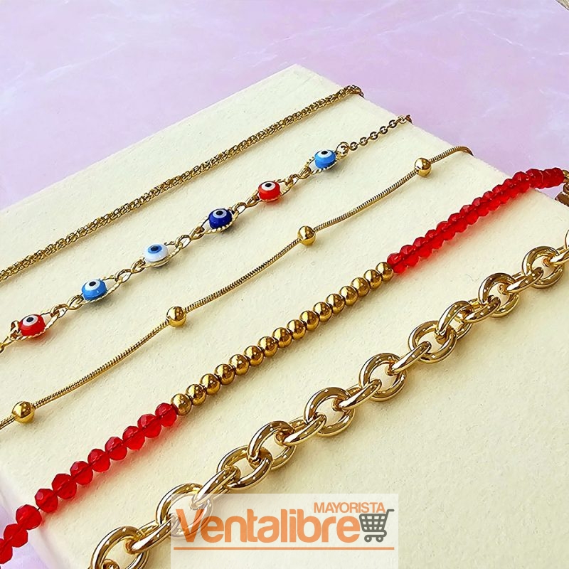 PULSERA DE ACERO DORADO CON CRISTALES ROJOS Y BOLITAS 18 CM. - Imagen 2