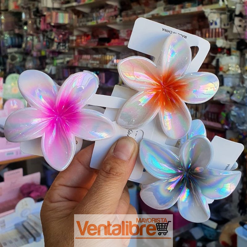 BROCHE FLOR HAWAIANA COLORES EXCELENTE CALIDAD