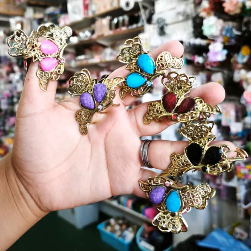 BROCHE DE METAL DISEÑO PAVO REAL CON PIEDRAS